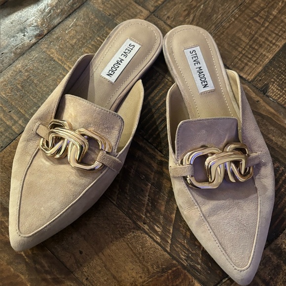 Steve Madden NYC NWT Women's Tan Loafers with Gold details . - Picture 1 of 8